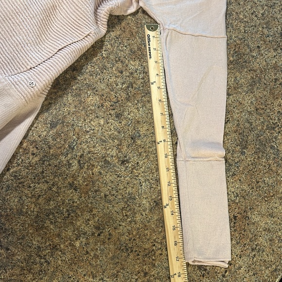 Lululemon Light Pink Merino Wool Wrap Cardigan Sweater Womens Size 10 - Picture 10 of 11